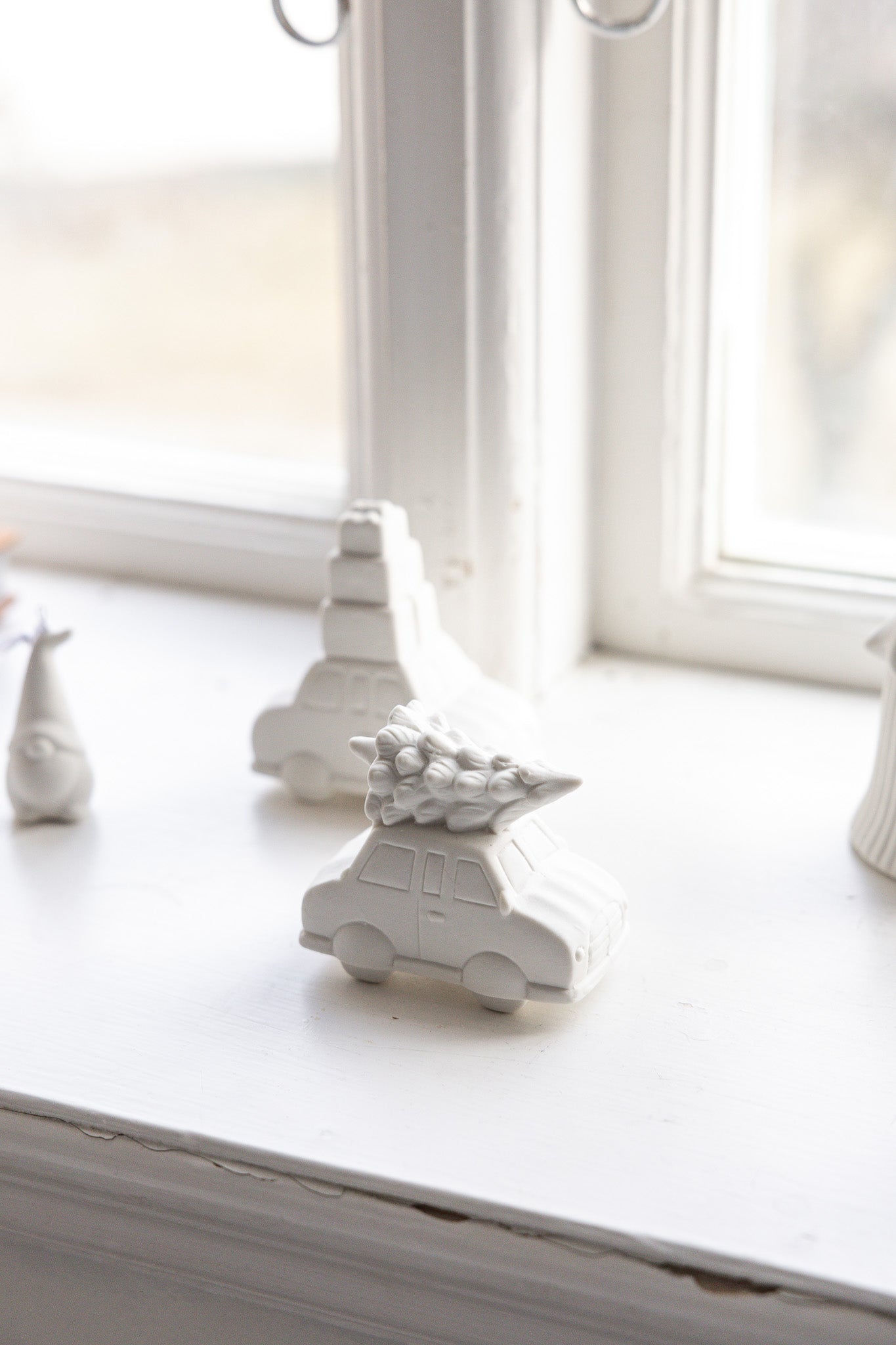 Juldekoration bil med gran