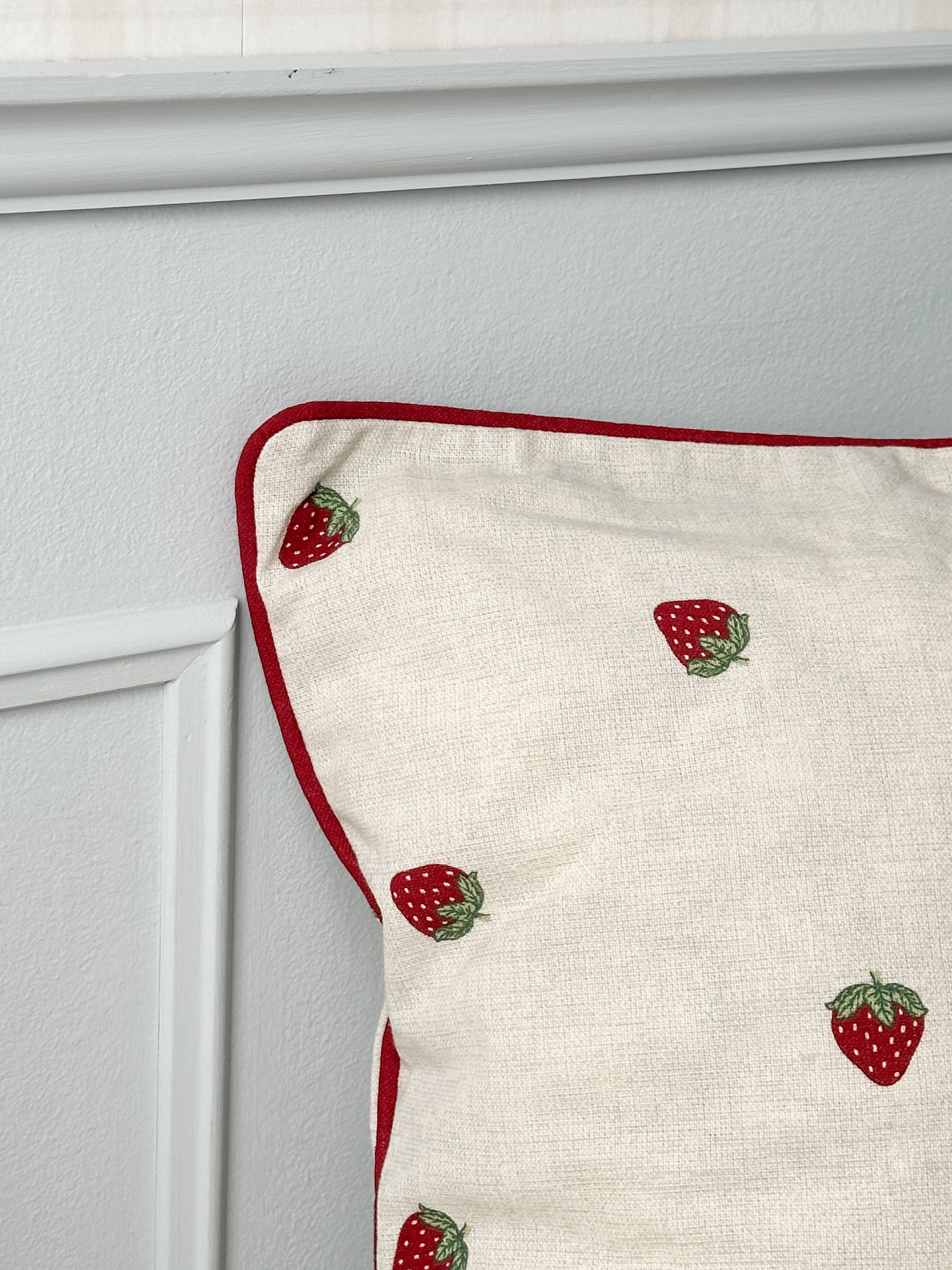 Kuddfodral sommar - jordgubbe