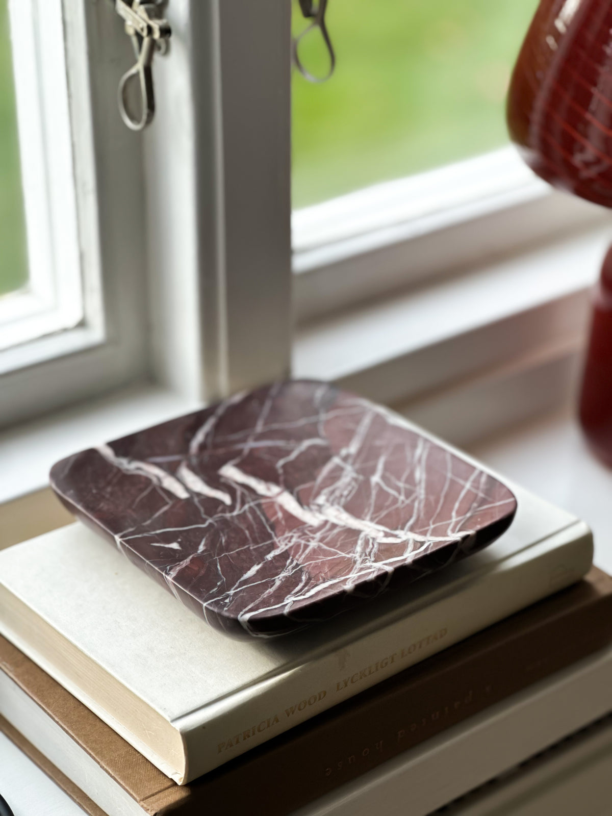 Marmorfat burgundy