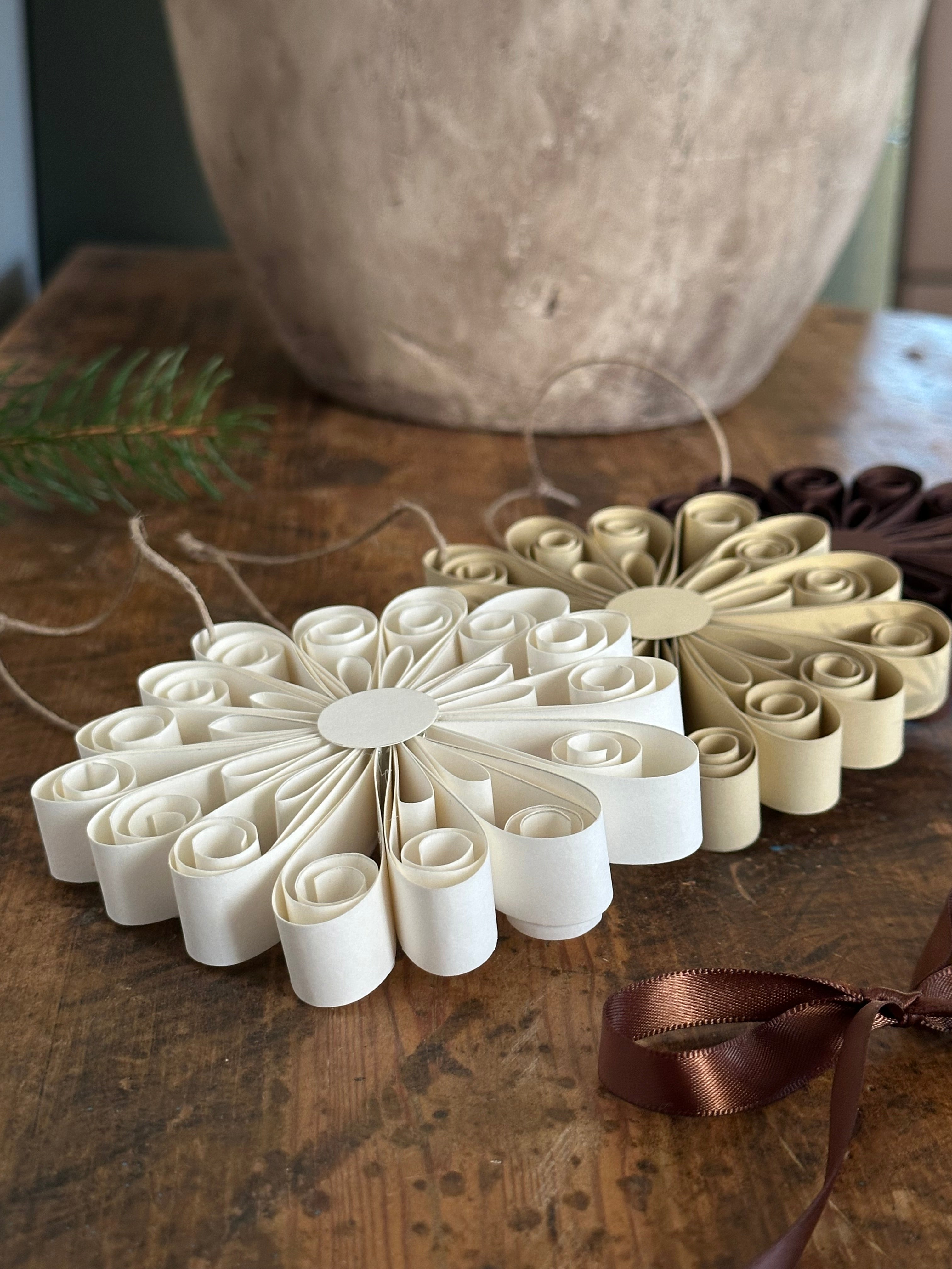 Handgjord pappersdekoration Winter Bloom 3-pack multi