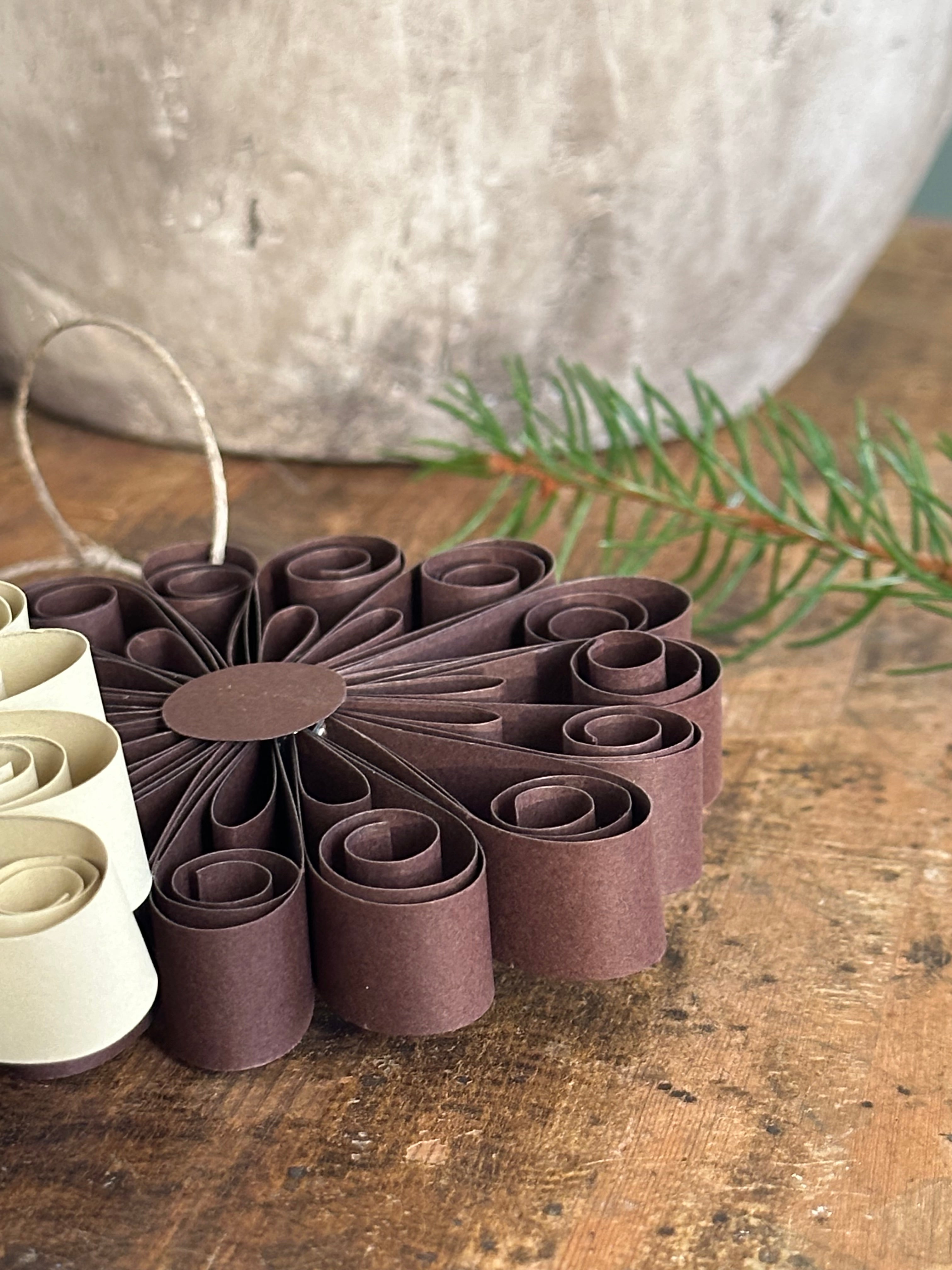 Handgjord pappersdekoration Winter Bloom 3-pack multi