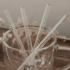 Sugrör i glas hjärta