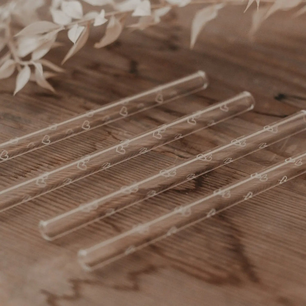 Sugrör i glas hjärta